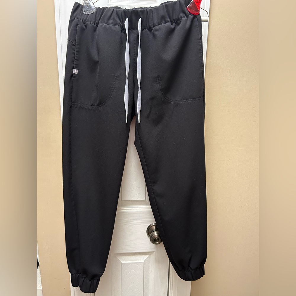 Figs Black Yowah Jogger Scrub Pants Limited Edition